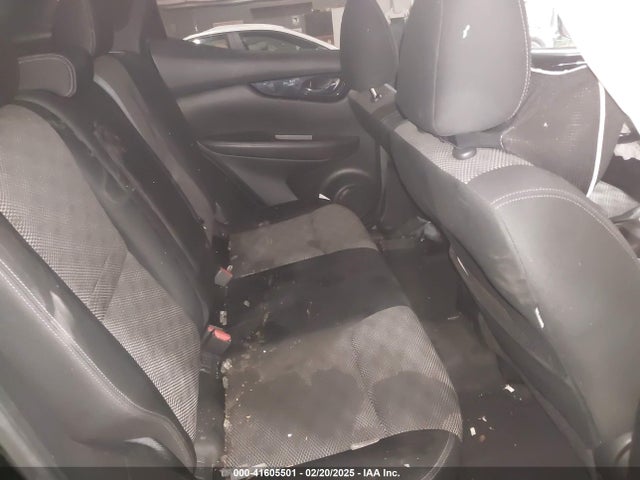 JN1BJ1CR0KW337857 Nissan Rogue Sport Sv