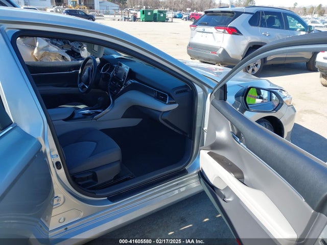 4T1R11AK3PU743079 Toyota CAMRY LE