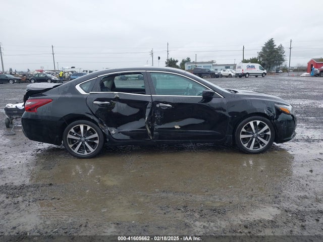 1N4AL3AP8HC118533 Nissan Altima 2.5 Sr