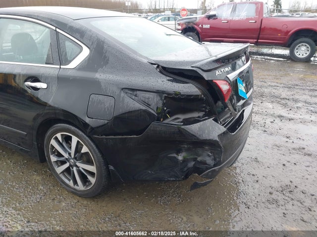 1N4AL3AP8HC118533 Nissan Altima 2.5 Sr