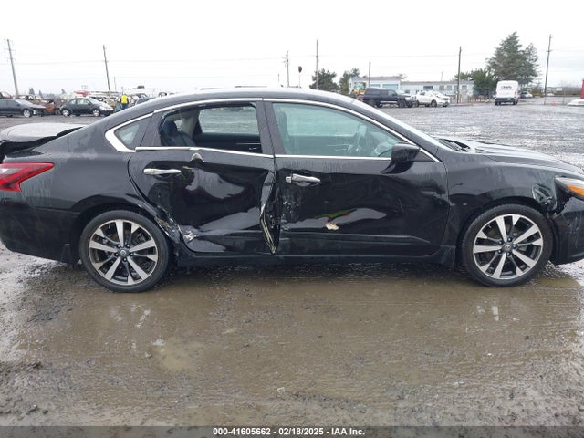 1N4AL3AP8HC118533 Nissan Altima 2.5 Sr