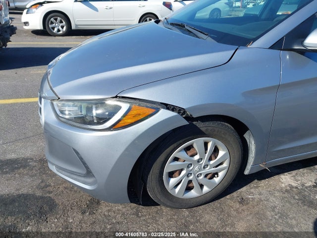 Hyundai ELANTRA SE 2017 5NPD74LF4HH139566 Image 19
