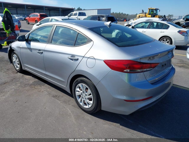Hyundai ELANTRA SE 2017 5NPD74LF4HH139566 Image 3