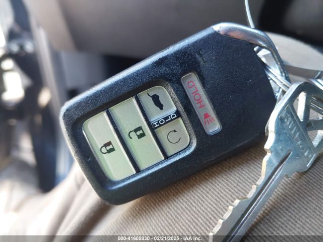 5FNYF8H01KB002512 Honda Passport Elite
