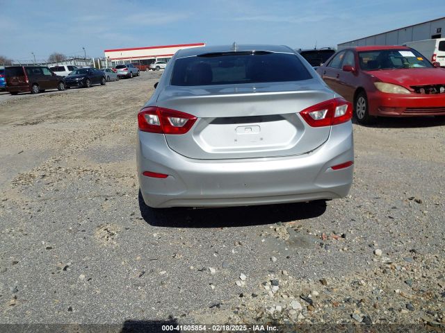 1G1BE5SM9H7240893 Chevrolet Cruze Lt Auto