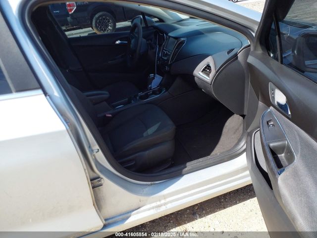 1G1BE5SM9H7240893 Chevrolet Cruze Lt Auto