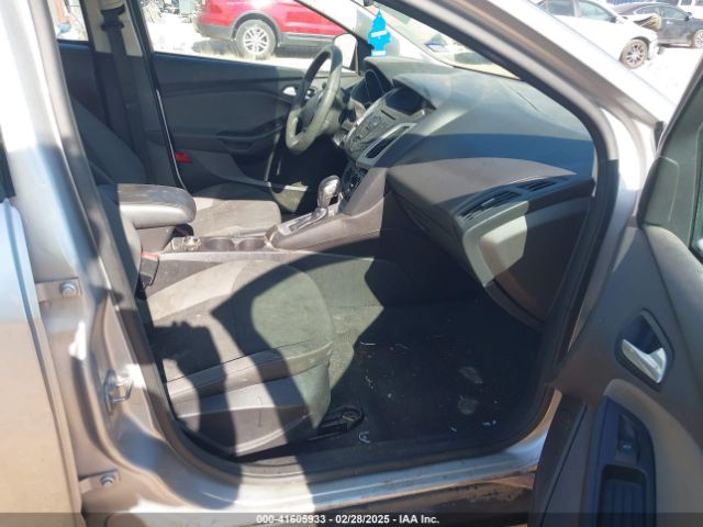 1FADP3F2XEL224010 Ford FOCUS SE