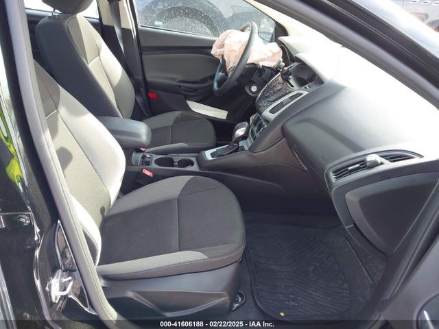 Ford FOCUS SE 2014 1FADP3K27EL401702 Image 5
