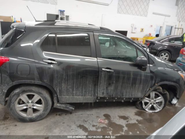 KL7CJPSB8JB653745 Chevrolet Trax Lt