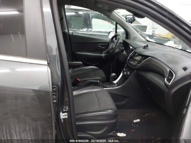 KL7CJPSB8JB653745 Chevrolet Trax Lt