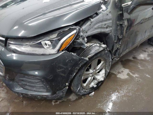 KL7CJPSB8JB653745 Chevrolet Trax Lt