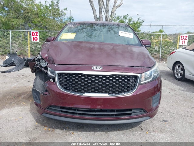 KIA SEDONA LX 2017 KNDMB5C19H6239164 Image 13