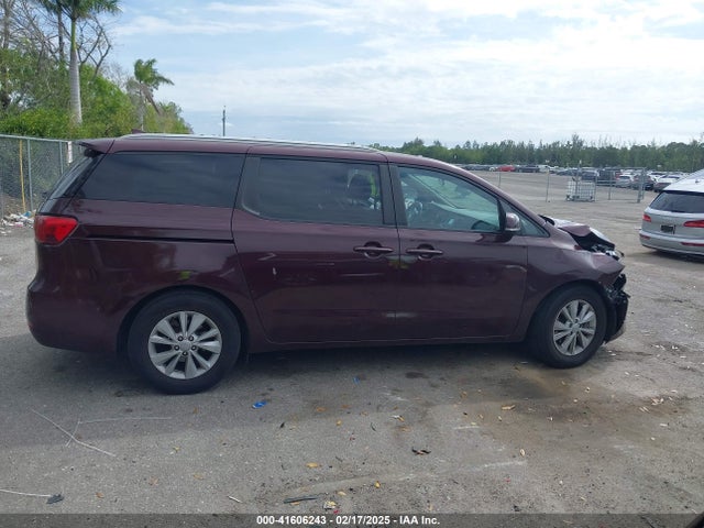 KIA SEDONA LX 2017 KNDMB5C19H6239164 Image 14