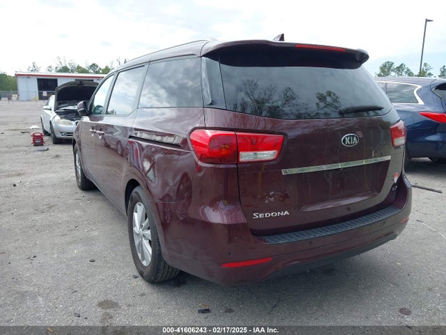 KIA SEDONA LX 2017 KNDMB5C19H6239164 Image 12