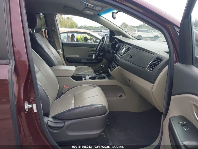 KIA SEDONA LX 2017 KNDMB5C19H6239164 Image 5