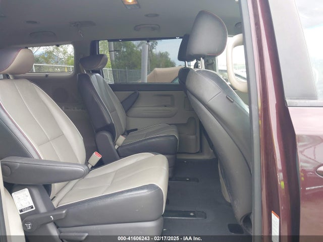 KIA SEDONA LX 2017 KNDMB5C19H6239164 Image 8
