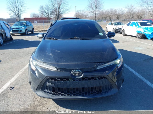 JTDEPRAE9LJ042357 Toyota COROLLA LE