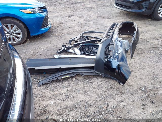 SJKCH5CR8HA035885 Infiniti Qx30 Premium
