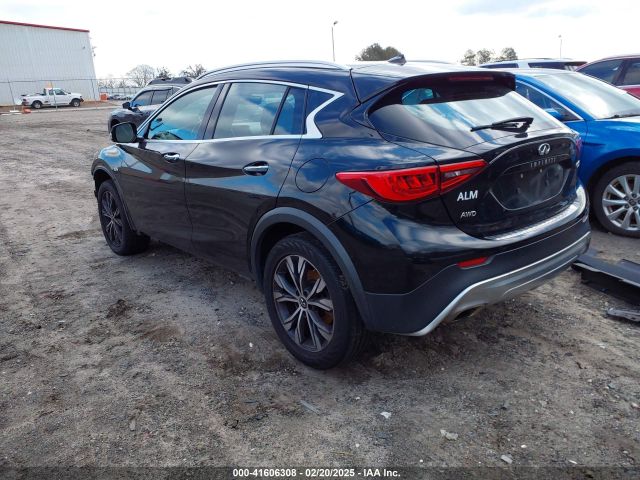 SJKCH5CR8HA035885 Infiniti Qx30 Premium