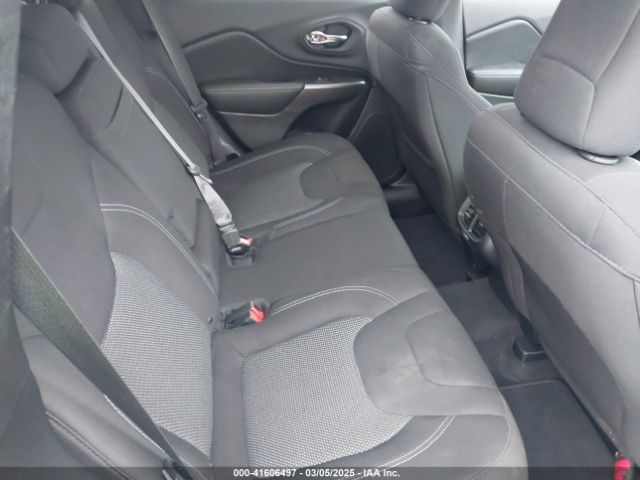 1C4PJLCBXKD357403 Jeep Cherokee Latitude Fwd