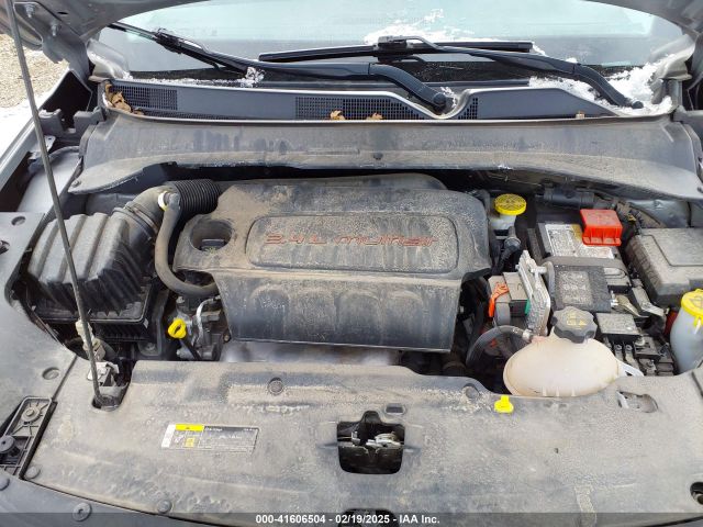 3C4NJDBB2NT118764 Jeep Compass Latitude 4x4