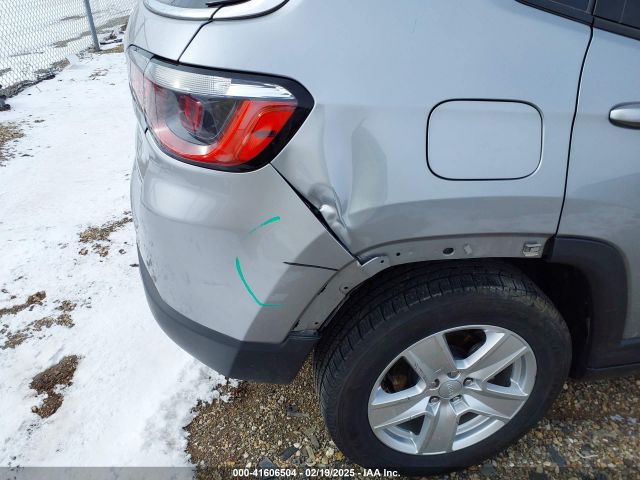 3C4NJDBB2NT118764 Jeep Compass Latitude 4x4