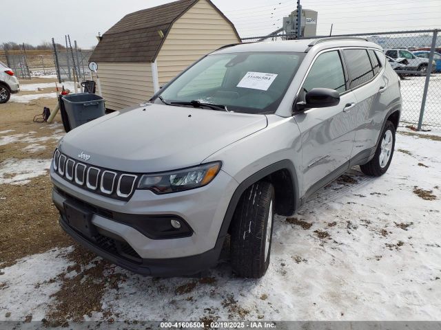 3C4NJDBB2NT118764 Jeep Compass Latitude 4x4