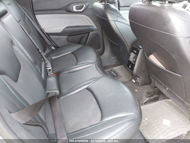 3C4NJDBB2NT118764 Jeep Compass Latitude 4x4