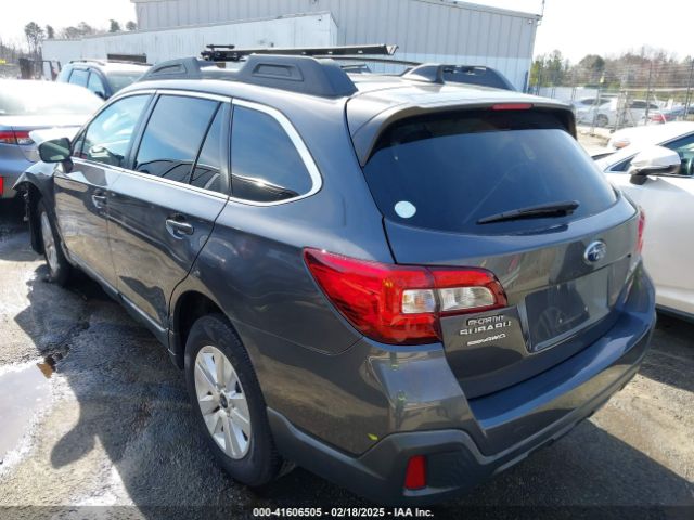 2018 SUBARU OUTBACK 4S4BSAFC7J3377284 Photo 2