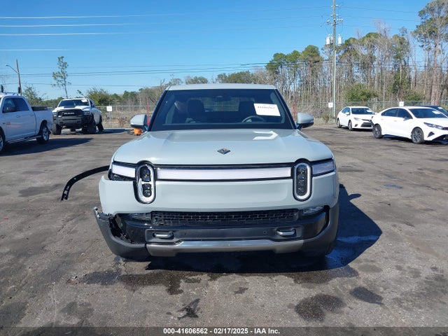 Rivian R1t Adventure Quad Motor Large Pack 2024 7FCTGAAA5RN033799 Image 12