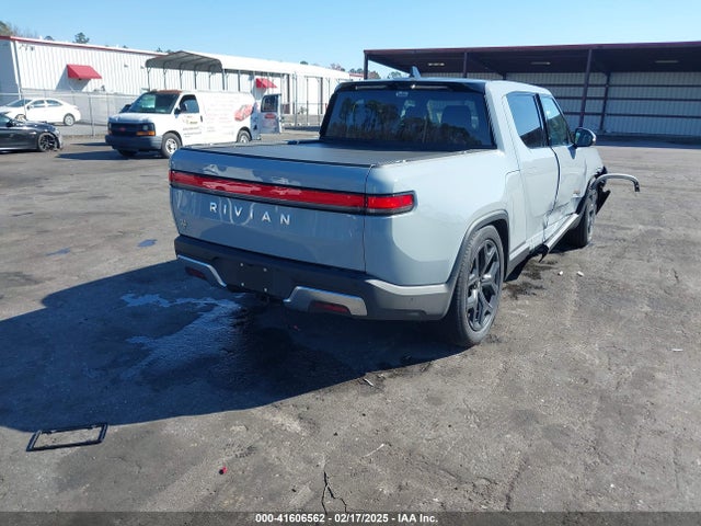 Rivian R1t Adventure Quad Motor Large Pack 2024 7FCTGAAA5RN033799 Image 4