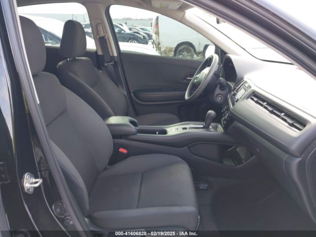 3CZRU6H33KG724920 Honda HR-V LX