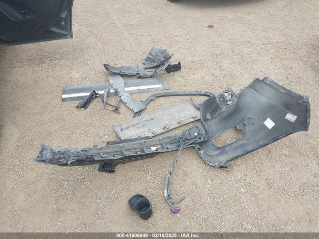 1C4PJLCB3HW643042 Jeep Cherokee Latitude Fwd