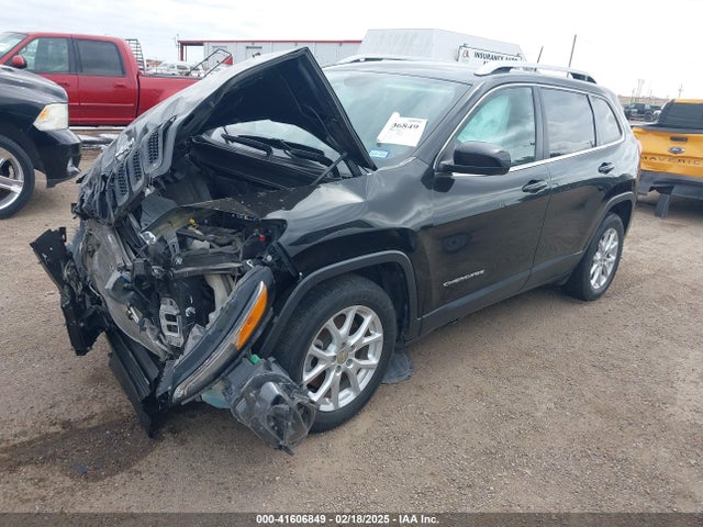 1C4PJLCB3HW643042 Jeep Cherokee Latitude Fwd