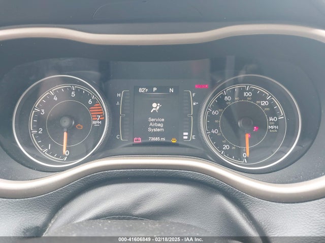 1C4PJLCB3HW643042 Jeep Cherokee Latitude Fwd