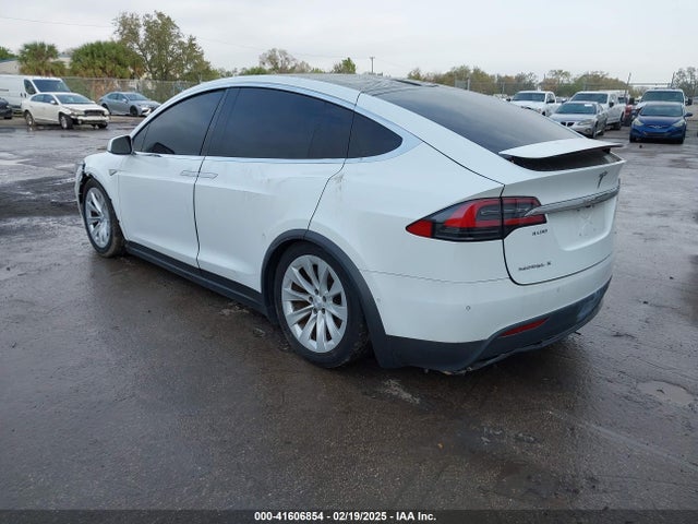 2016 TESLA MODEL X 5YJXCAE26GF004023 Photo 2