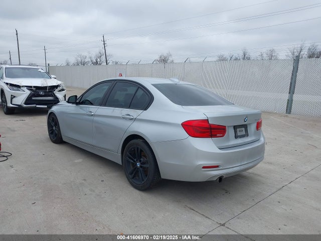 WBA8A9C59GK617775 BMW 320i