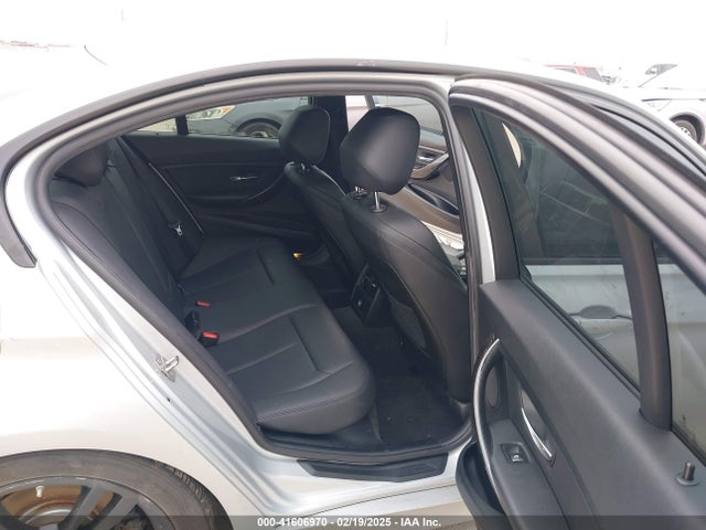 WBA8A9C59GK617775 BMW 320i