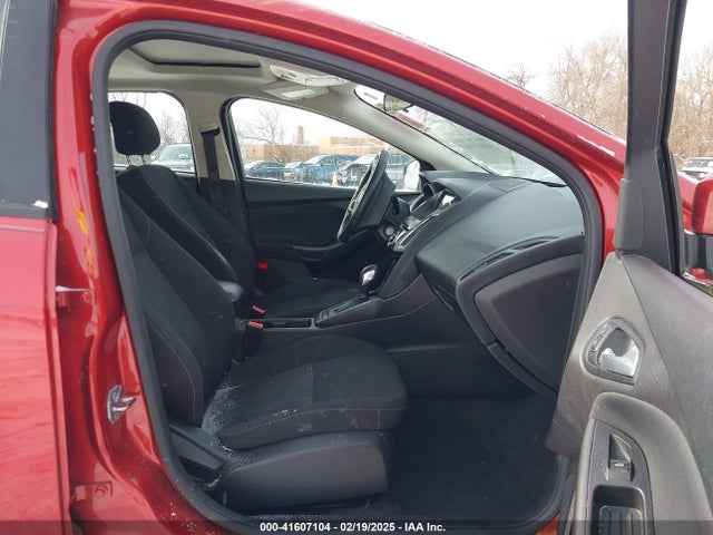 1FADP3M23JL292517 Ford FOCUS SEL