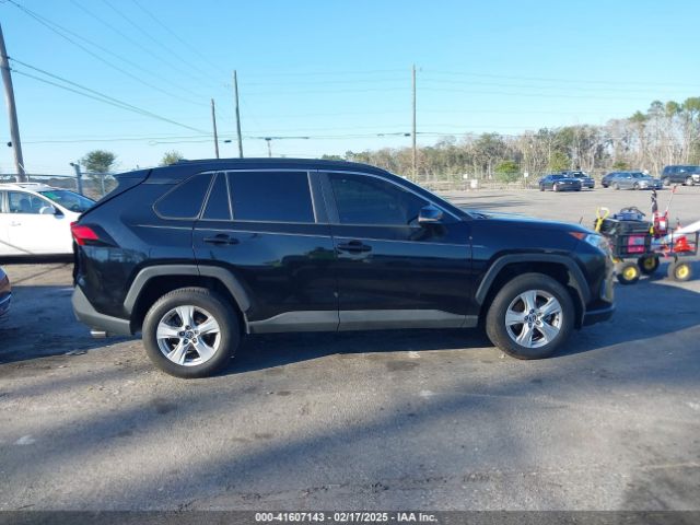 2T3W1RFV3MC096191 Toyota Rav4 Xle