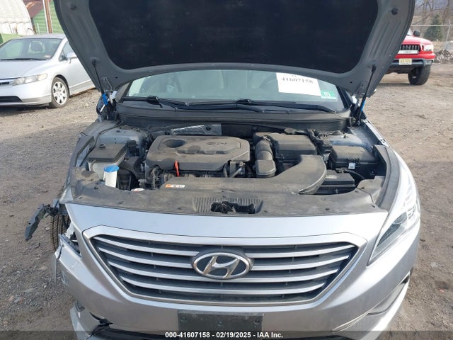 Hyundai SONATA SE 2017 5NPE24AF3HH536577 Image 10