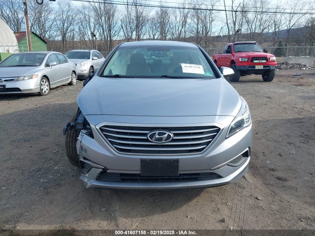 Hyundai SONATA SE 2017 5NPE24AF3HH536577 Image 12