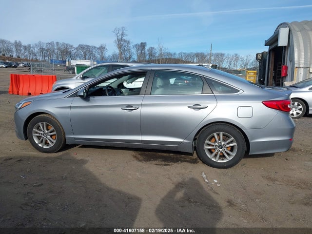 Hyundai SONATA SE 2017 5NPE24AF3HH536577 Image 14
