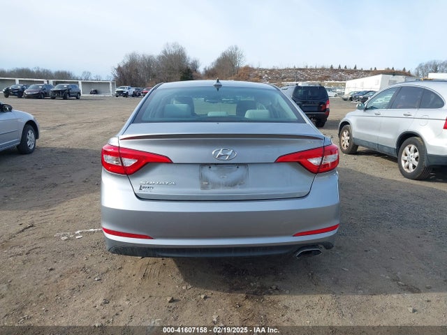 Hyundai SONATA SE 2017 5NPE24AF3HH536577 Image 16