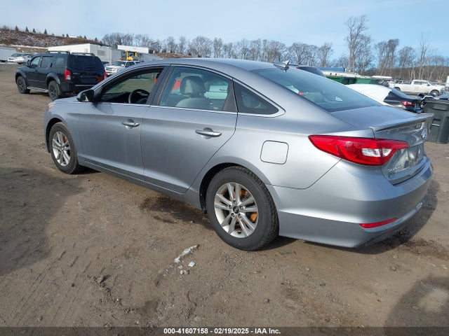 Hyundai SONATA SE 2017 5NPE24AF3HH536577 Image 3