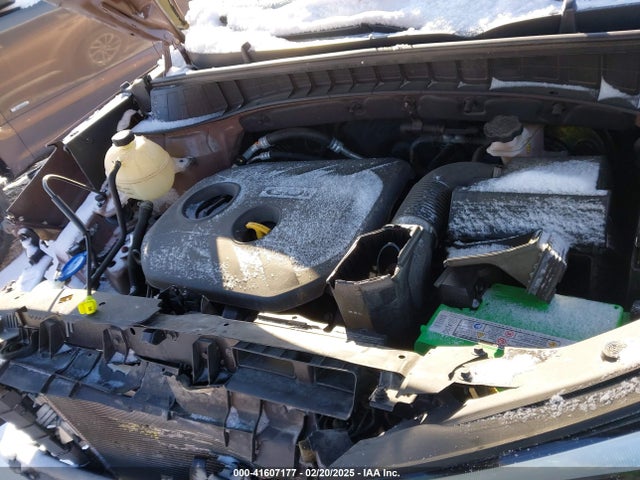 KM8J33A49HU332341 Hyundai TUCSON SE