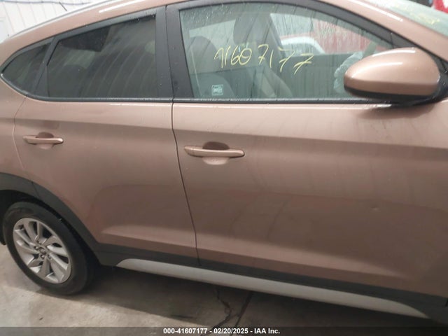 KM8J33A49HU332341 Hyundai TUCSON SE