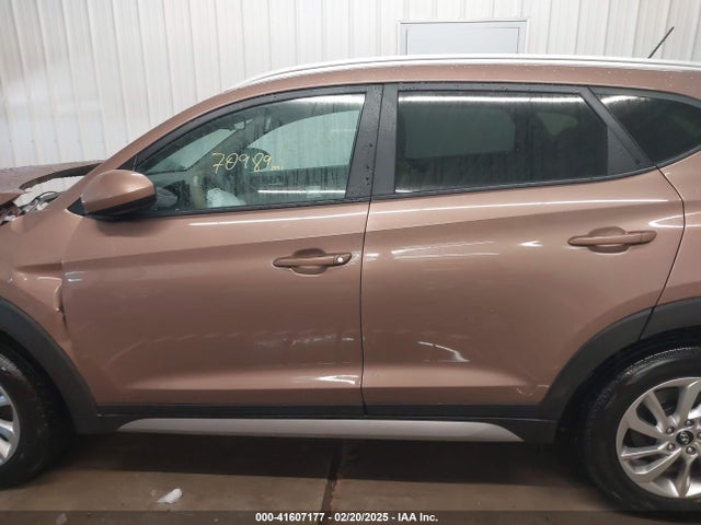 KM8J33A49HU332341 Hyundai TUCSON SE