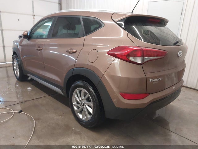 KM8J33A49HU332341 Hyundai TUCSON SE