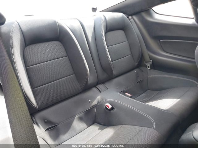 1FA6P8AM0G5321433 Ford Mustang V6